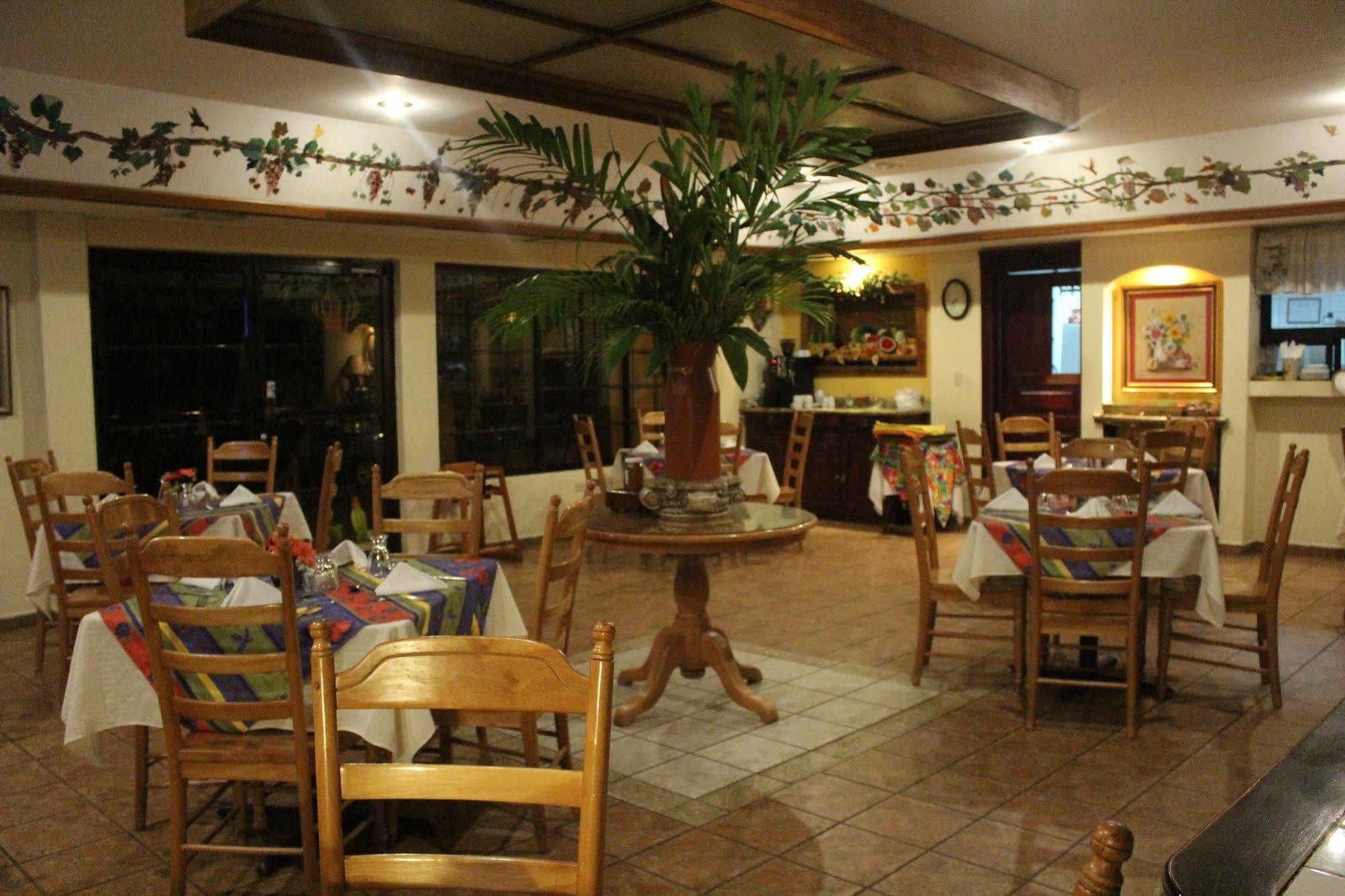 Boutique Hotel La Cordillera Сан-Педро-Сула Экстерьер фото